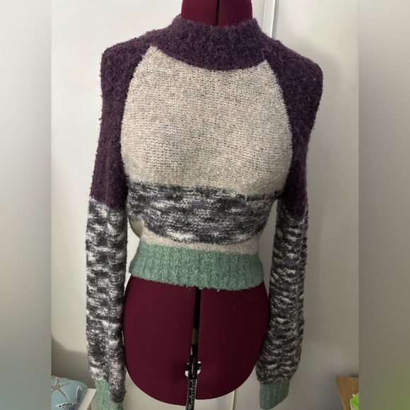 Urban Outfitters Sweaters - EUC Urban Outfitters multicolored Colorblock Women's Sweater, Size Small